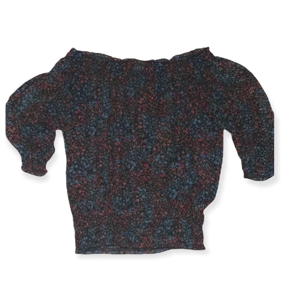 Off the shoulder floral top 🌺🌸🌼